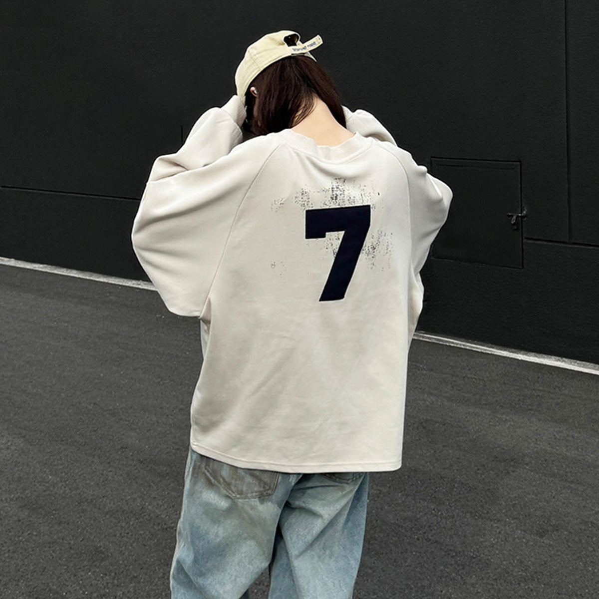 Retro sports long sleeved sweater pullover sweatshirt