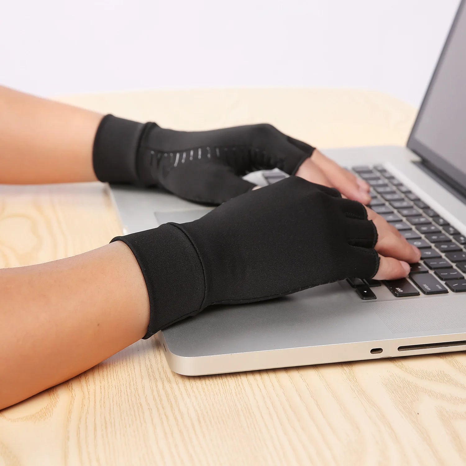 Indoor Writing Copper Fiber Health Care Half Finger Rehabilitation Training Joint Pain Relief Gloves Pressure Gloves